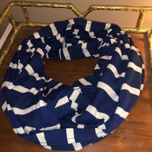 Itzy Ritzy Infinity Scarf - never worn!!